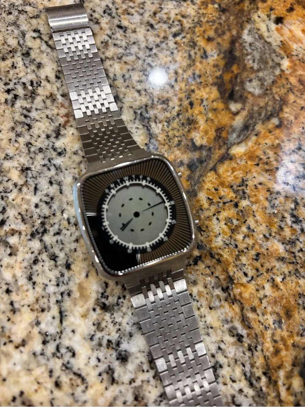 Rare 1979 Texas Instruments Starburst LCD Analog Watch